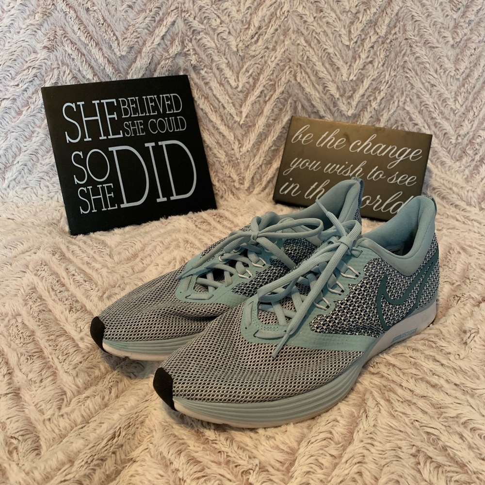 Nike Zoom Sneakers